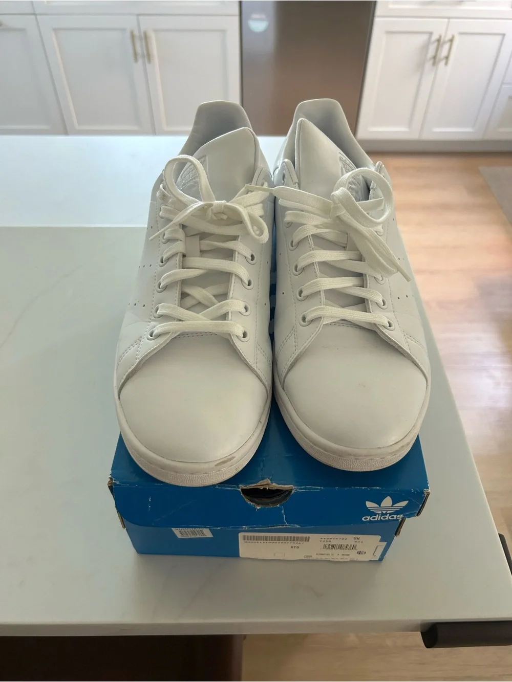 adidas sleek low